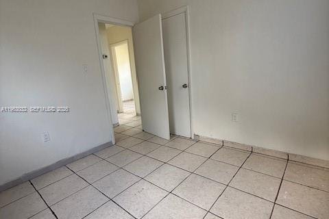 Снять в аренду виллу или дом в Майами, Флорида 3 спальни, 86.96м2, № 2023973 - фото 16