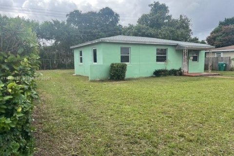 Villa ou maison à Miami, Floride 3 chambres, 86.96 m2 № 2023973