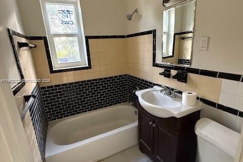 Снять в аренду виллу или дом в Майами, Флорида 3 спальни, 86.96м2, № 2023973 - фото 15