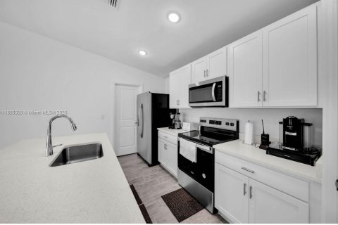 Villa ou maison à vendre à Cape Coral, Floride: 3 chambres № 1937341 - photo 8