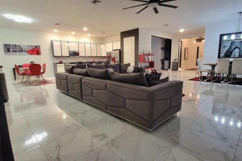 Villa ou maison à louer à Westlake, Floride: 3 chambres, 284.84 m2 № 2384870 - photo 10