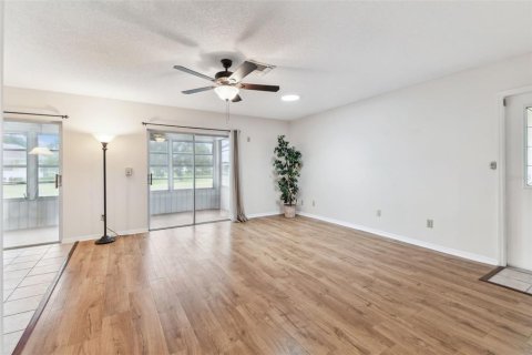 Copropriété à vendre à Sun City Center, Floride: 2 chambres, 93.65 m2 № 1586639 - photo 11