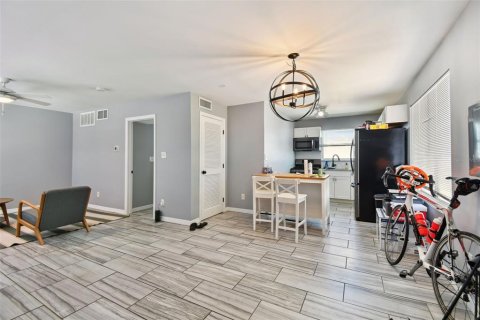 Propiedad comercial en venta en Belleair Bluffs, Florida, 334.82 m2 № 1844329 - foto 19