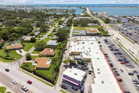 Propiedad comercial en venta en Belleair Bluffs, Florida, 334.82 m2 № 1844329 - foto 23
