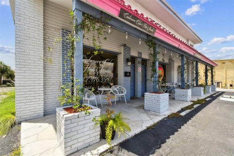 Propiedad comercial en venta en Belleair Bluffs, Florida, 334.82 m2 № 1844329 - foto 2