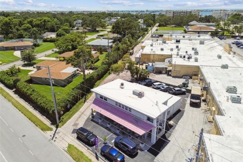 Propiedad comercial en venta en Belleair Bluffs, Florida, 334.82 m2 № 1844329 - foto 22