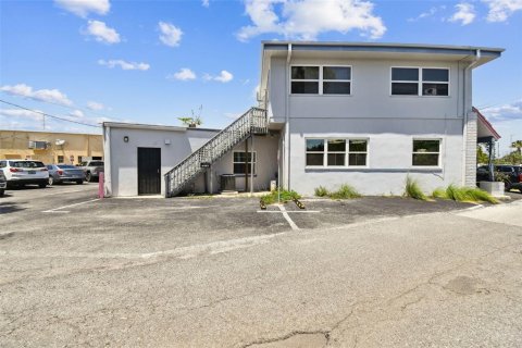 Propiedad comercial en venta en Belleair Bluffs, Florida, 334.82 m2 № 1844329 - foto 5