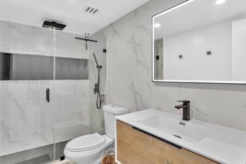 Condominio en venta en Fort Lauderdale, Florida, 2 dormitorios, 116.13 m2 № 1709181 - foto 14