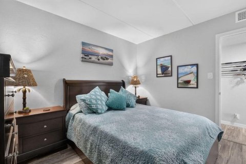 Condo in Ormond Beach, Florida, 2 bedrooms № 2236875 - photo 22