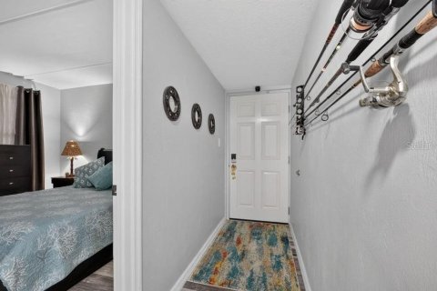 Condo in Ormond Beach, Florida, 2 bedrooms № 2236875 - photo 4