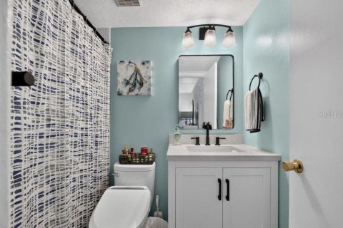 Condo in Ormond Beach, Florida, 2 bedrooms № 2236875 - photo 19
