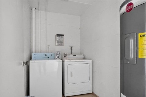 Condo in Ormond Beach, Florida, 2 bedrooms № 2236875 - photo 29