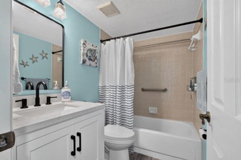 Condo in Ormond Beach, Florida, 2 bedrooms № 2236875 - photo 25