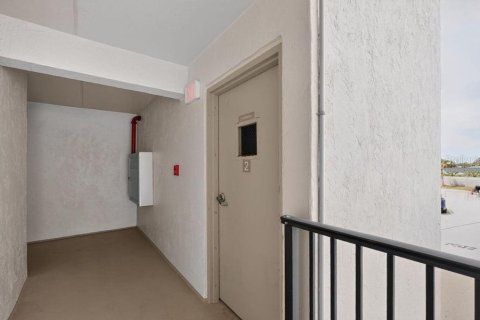 Condo in Ormond Beach, Florida, 2 bedrooms № 2236875 - photo 28