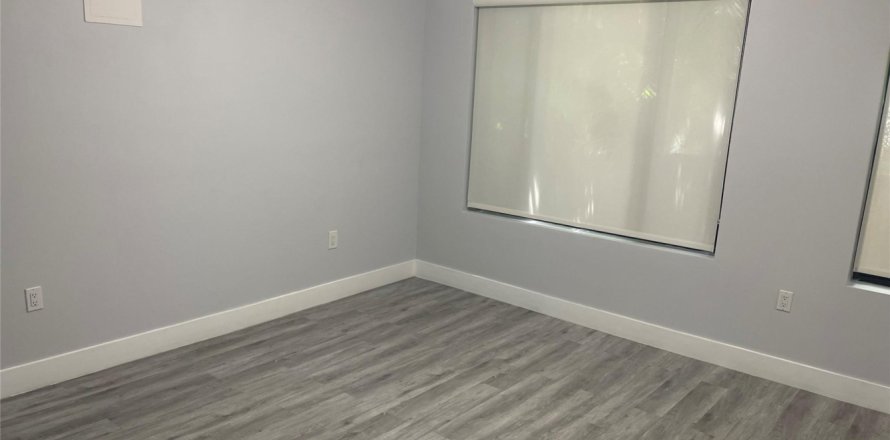 Casa en Hollywood, Florida 1 dormitorio, 606.37 m2 № 1079579