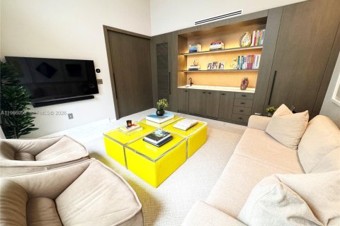 Townhouse in Miami, Florida 5 bedrooms, 324.51 sq.m. № 2042307 - photo 27