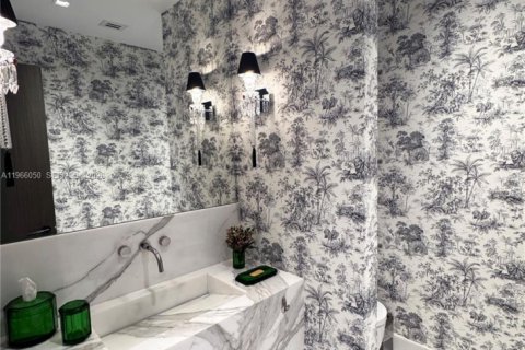 Townhouse in Miami, Florida 5 bedrooms, 324.51 sq.m. № 2042307 - photo 8