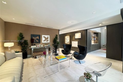 Townhouse in Miami, Florida 5 bedrooms, 324.51 sq.m. № 2042307 - photo 20