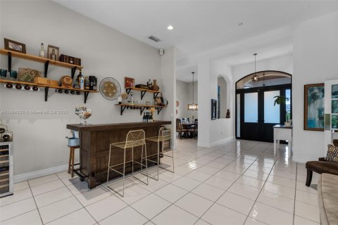 Casa en venta en Miami, Florida, 4 dormitorios, 290.69 m2 № 1949302 - foto 8