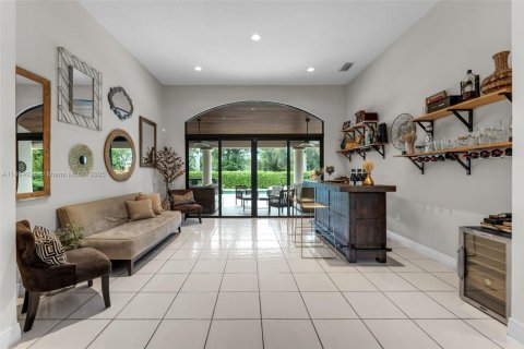 Casa en venta en Miami, Florida, 4 dormitorios, 290.69 m2 № 1949302 - foto 4