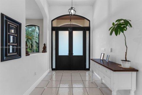 Casa en venta en Miami, Florida, 4 dormitorios, 290.69 m2 № 1949302 - foto 9