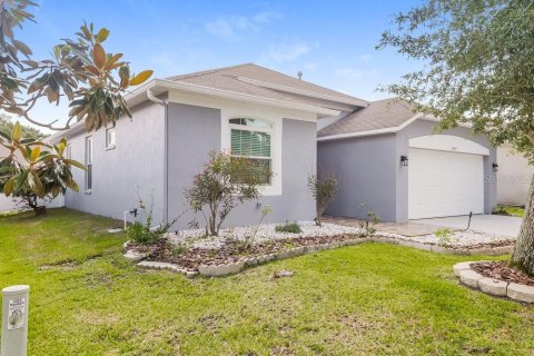 Villa ou maison à louer à Tampa, Floride: 3 chambres, 123.56 m2 № 2416572 - photo 3