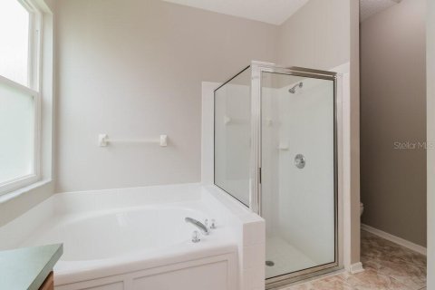 Villa ou maison à louer à Tampa, Floride: 3 chambres, 123.56 m2 № 2416572 - photo 11