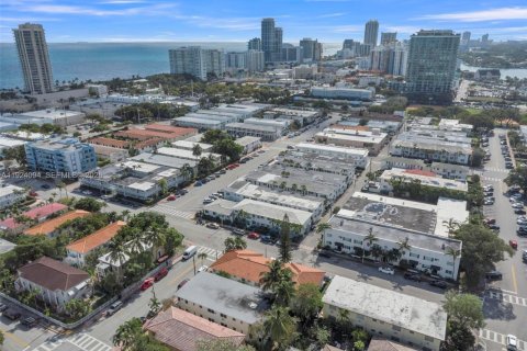Condo in Miami Beach, Florida  № 1982479 - photo 28