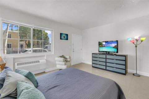 Condo in Miami Beach, Florida  № 1982479 - photo 8