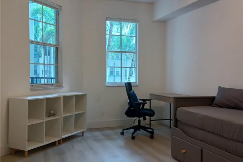 Condominio en alquiler en Fort Lauderdale, Florida, 2 dormitorios, 117.99 m2 № 1174992 - foto 1