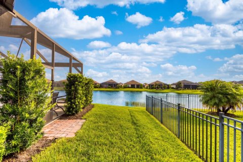 House in Port St. Lucie, Florida 3 bedrooms, 290.41 sq.m. № 2407987 - photo 27