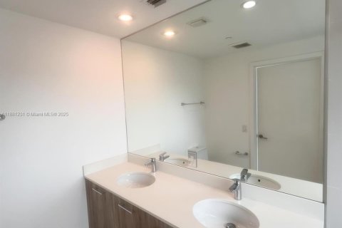 Copropriété à louer à Miami, Floride: 2 chambres, 87.7 m2 № 1925037 - photo 6