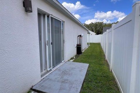 House in Wesley Chapel, Florida 3 bedrooms, 107.67 sq.m. № 1915087 - photo 20