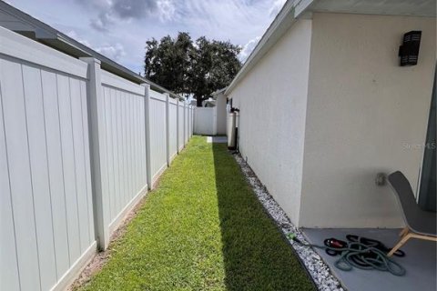 House in Wesley Chapel, Florida 3 bedrooms, 107.67 sq.m. № 1915087 - photo 21