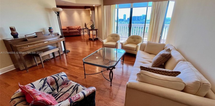 Condo à Aventura, Floride, 3 chambres № 1812279