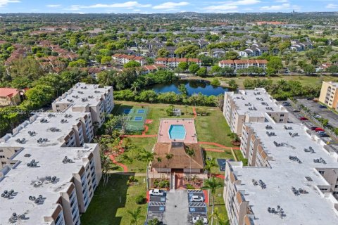 Condo in Hialeah, Florida, 1 bedroom  № 2076267 - photo 26