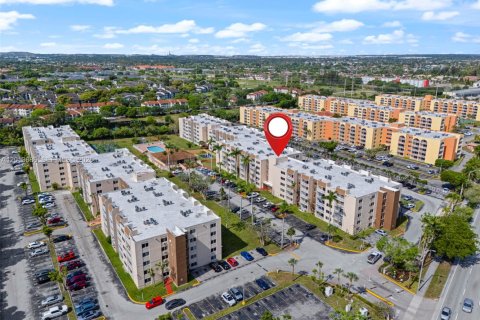 Condo in Hialeah, Florida, 1 bedroom  № 2076267 - photo 24