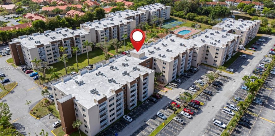 Condo in Hialeah, Florida, 1 bedroom  № 2076267