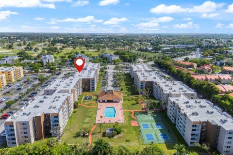Condo in Hialeah, Florida, 1 bedroom  № 2076267 - photo 20