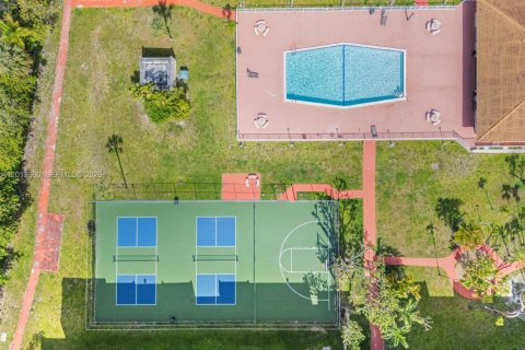 Condo in Hialeah, Florida, 1 bedroom  № 2076267 - photo 21
