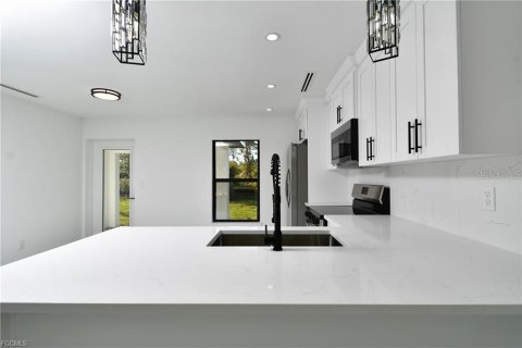 Casa en venta en Lehigh Acres, Florida, 3 dormitorios, 116.87 m2 № 2206012 - foto 9
