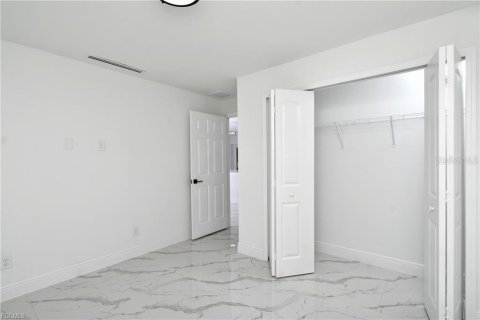 Casa en venta en Lehigh Acres, Florida, 3 dormitorios, 116.87 m2 № 2206012 - foto 12