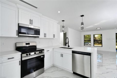 Casa en venta en Lehigh Acres, Florida, 3 dormitorios, 116.87 m2 № 2206012 - foto 7