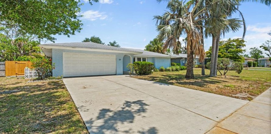 House in Sarasota, Florida 3 bedrooms, 189.33 sq.m. № 1765640