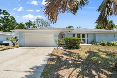 House in Sarasota, Florida 3 bedrooms, 189.33 sq.m. № 1765640 - photo 9