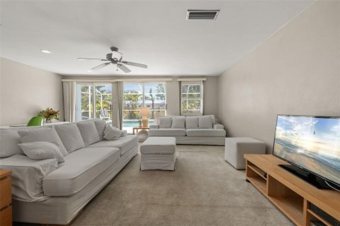 House in Sarasota, Florida 3 bedrooms, 189.33 sq.m. № 1765640 - photo 16