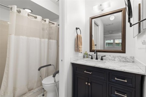 Villa ou maison à louer à Saint Petersburg, Floride: 2 chambres, 102.19 m2 № 2097545 - photo 17