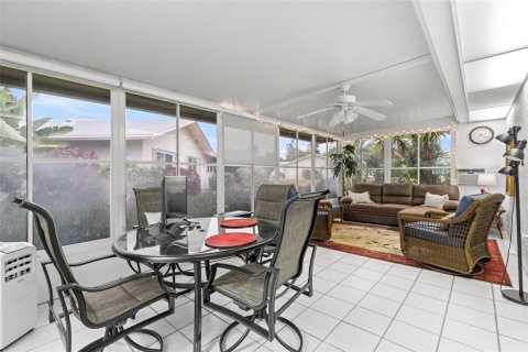 Villa ou maison à louer à Saint Petersburg, Floride: 2 chambres, 102.19 m2 № 2097545 - photo 21
