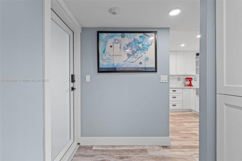 Condo in Pompano Beach, Florida, 1 bedroom  № 1775938 - photo 20