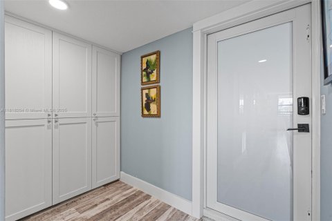 Condo in Pompano Beach, Florida, 1 bedroom  № 1775938 - photo 21